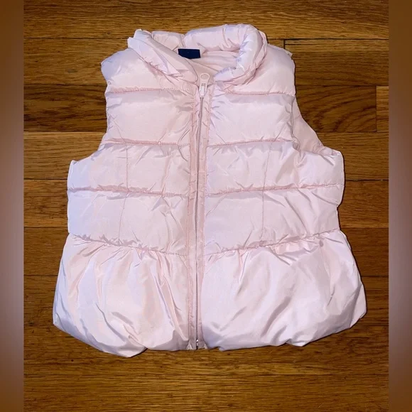 2/$15 GAP 2t light pink puffer vest - Picture 1 of 3
